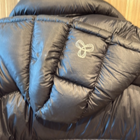 ARITZIA Women's Black Super Puffer Jacket - small - Picture 7 of 8